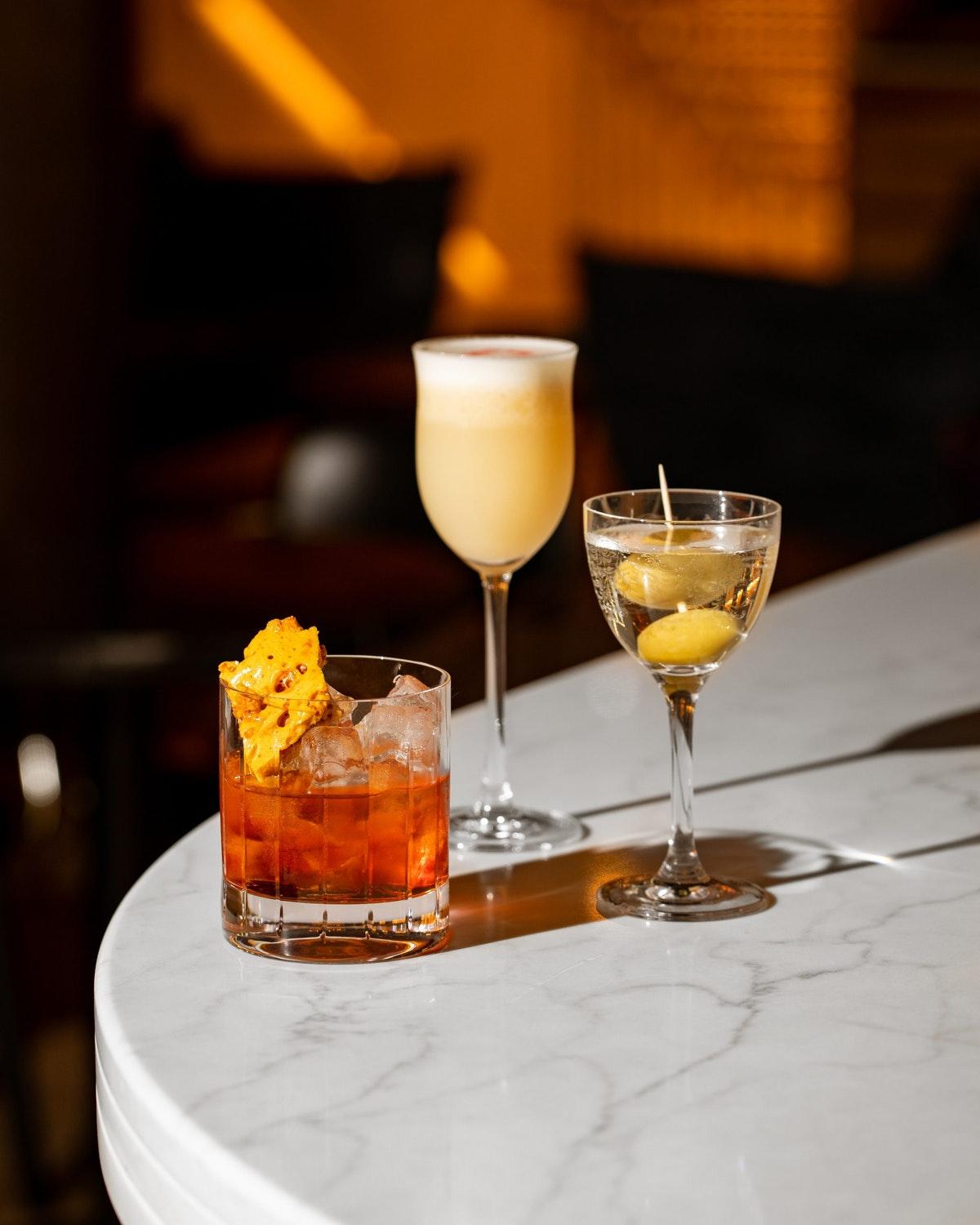 Middle Eight - Covent Garden - Preferred Hotels And Resorts London Exterior photo Cocktails at the bar