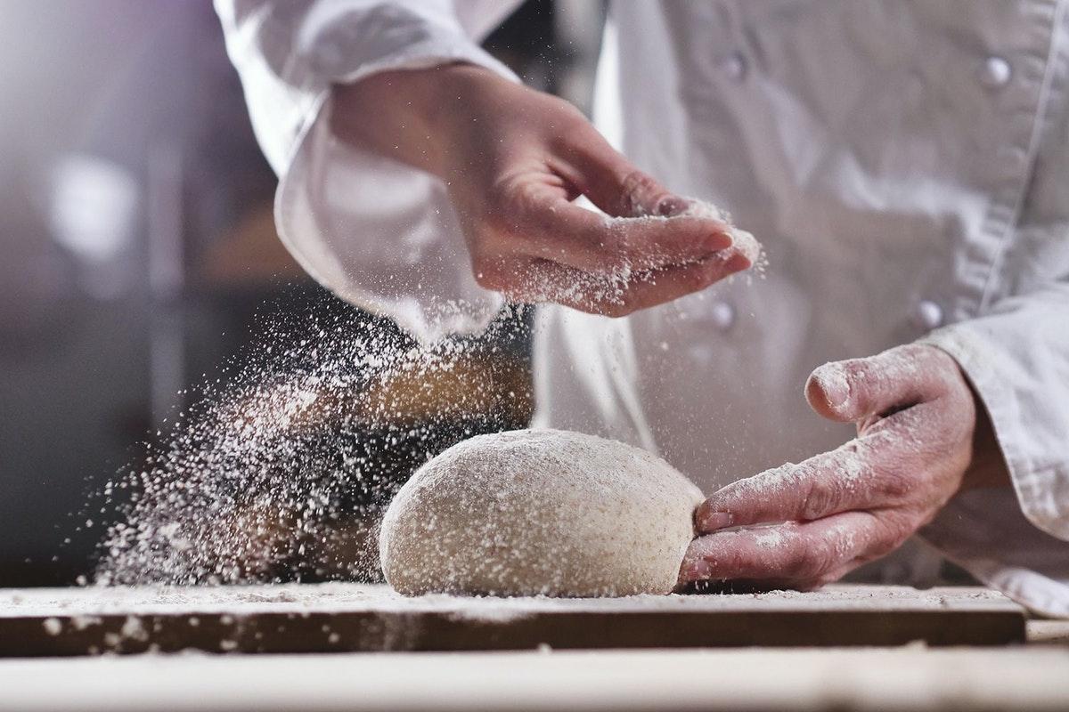 Middle Eight - Covent Garden - Preferred Hotels And Resorts London Exterior photo Baker dusting a ball of bread dough with flour