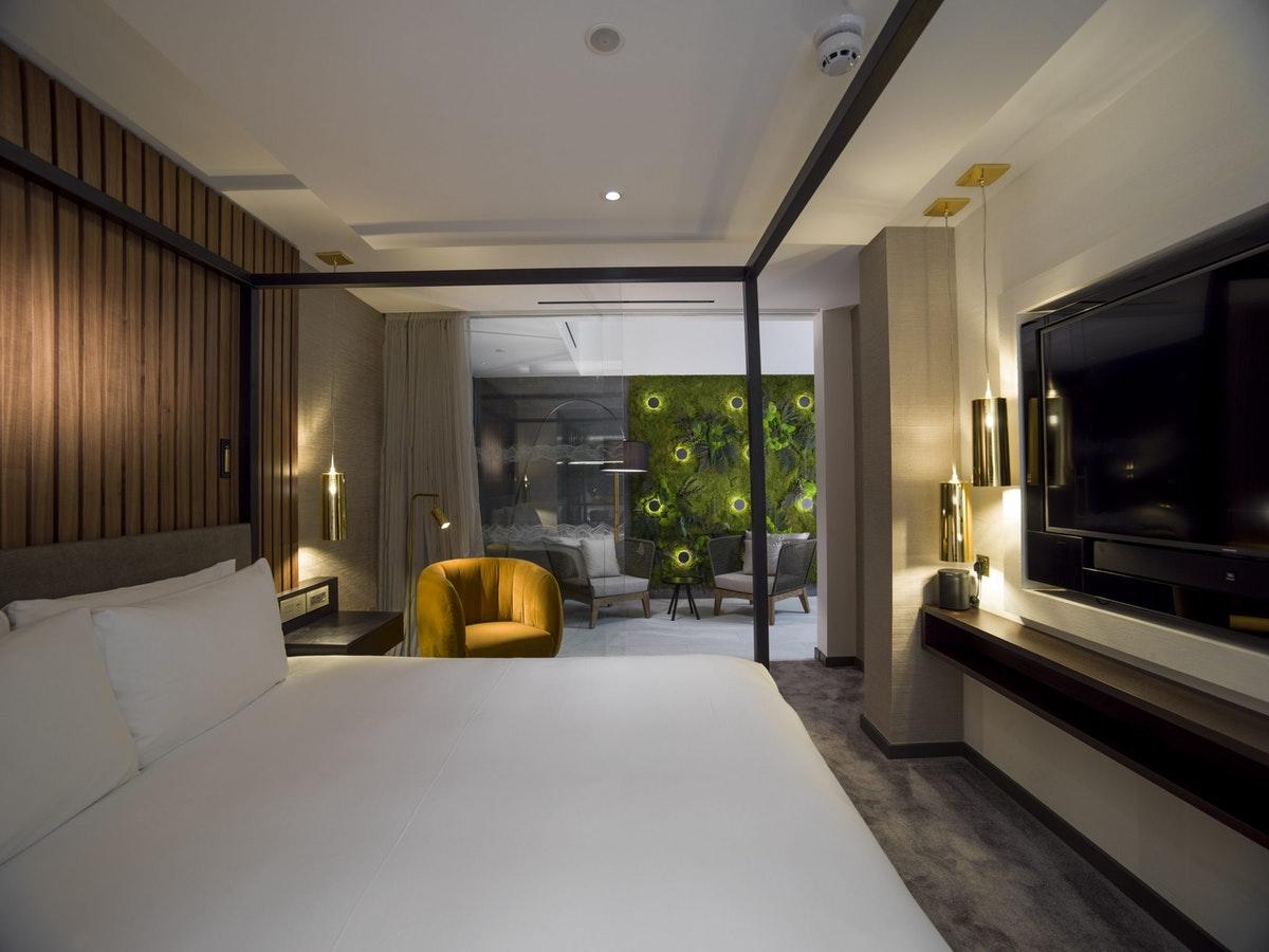 Middle Eight - Covent Garden - Preferred Hotels And Resorts London Exterior photo A room at the hotel