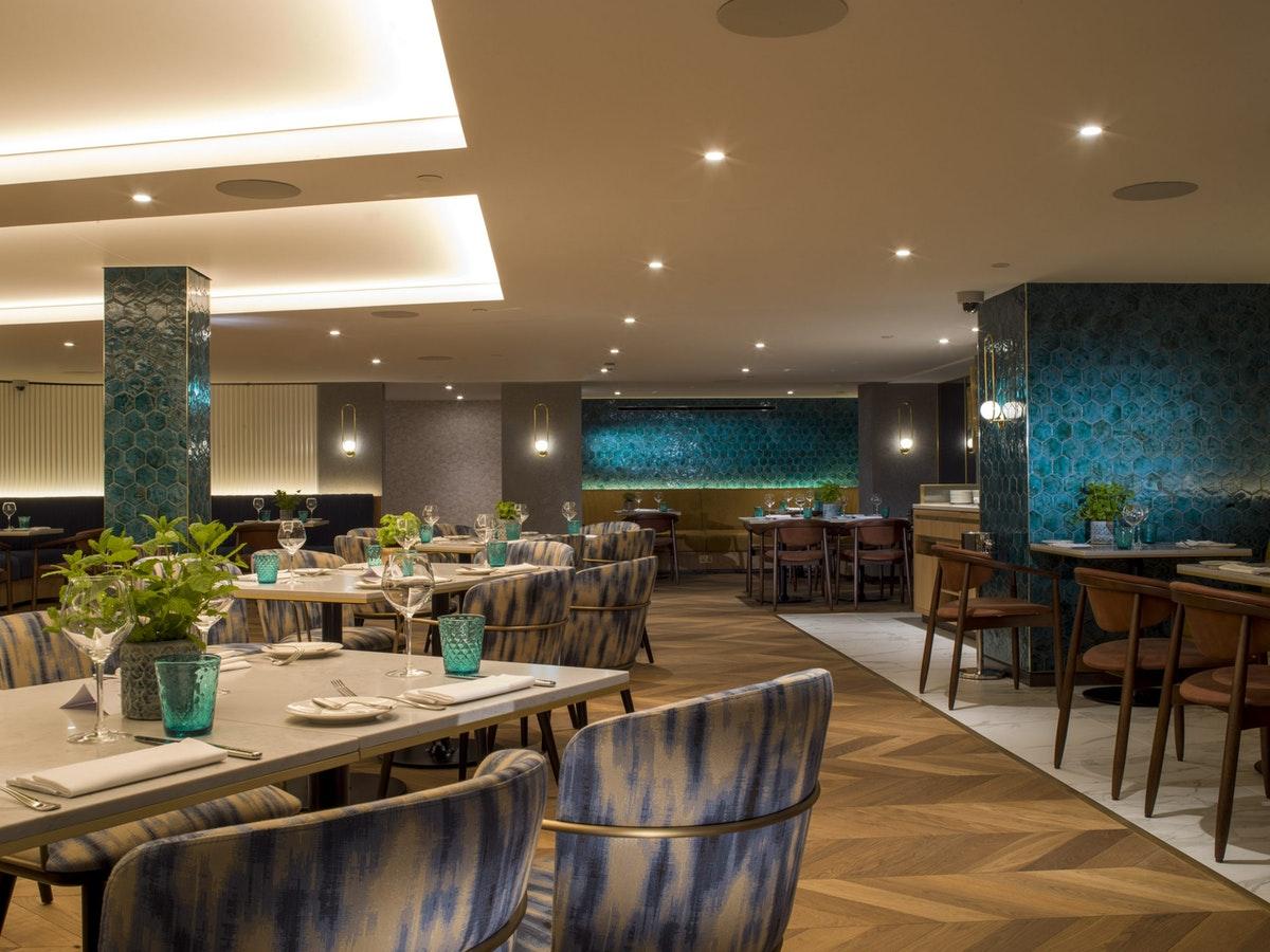 Middle Eight - Covent Garden - Preferred Hotels And Resorts London Exterior photo The interior of Bluebird