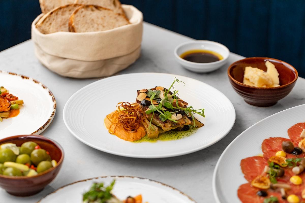 Middle Eight - Covent Garden - Preferred Hotels And Resorts London Exterior photo A selection of dishes at the restaurant
