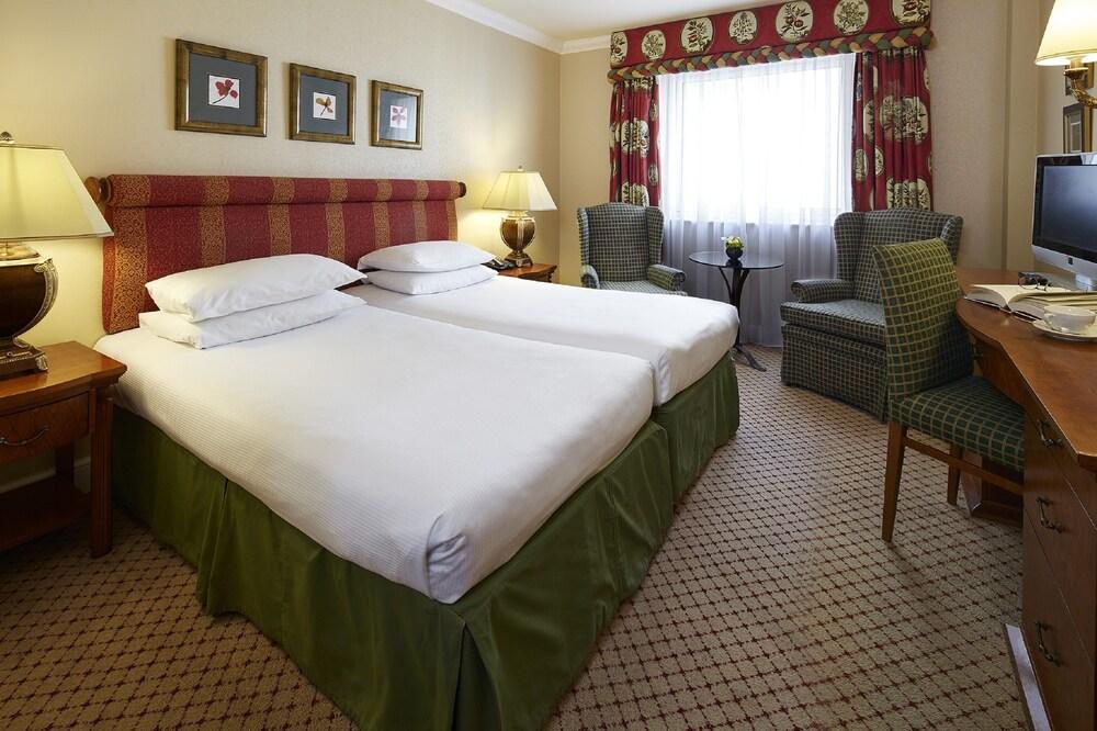 Middle Eight - Covent Garden - Preferred Hotels And Resorts London Exterior photo A typical hotel room